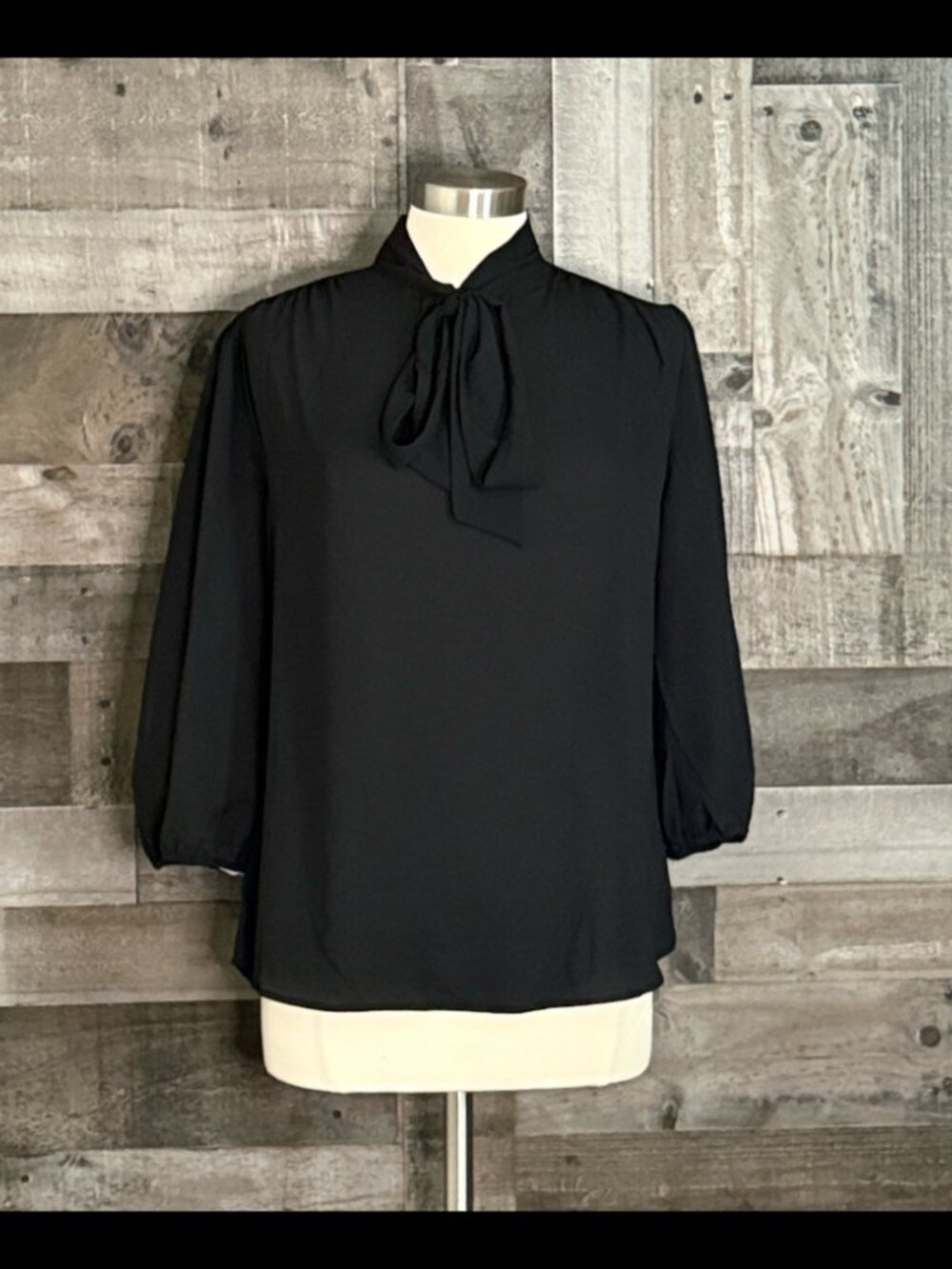New York and Company sheer black top medium business casual workwear gorpcore